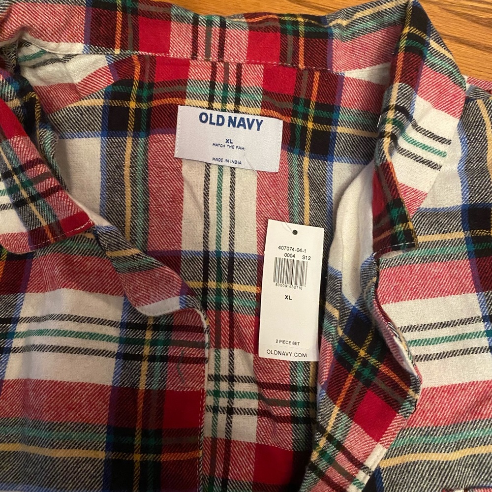 Men’s Old Navy red/black plaid PJ top and bottom set.